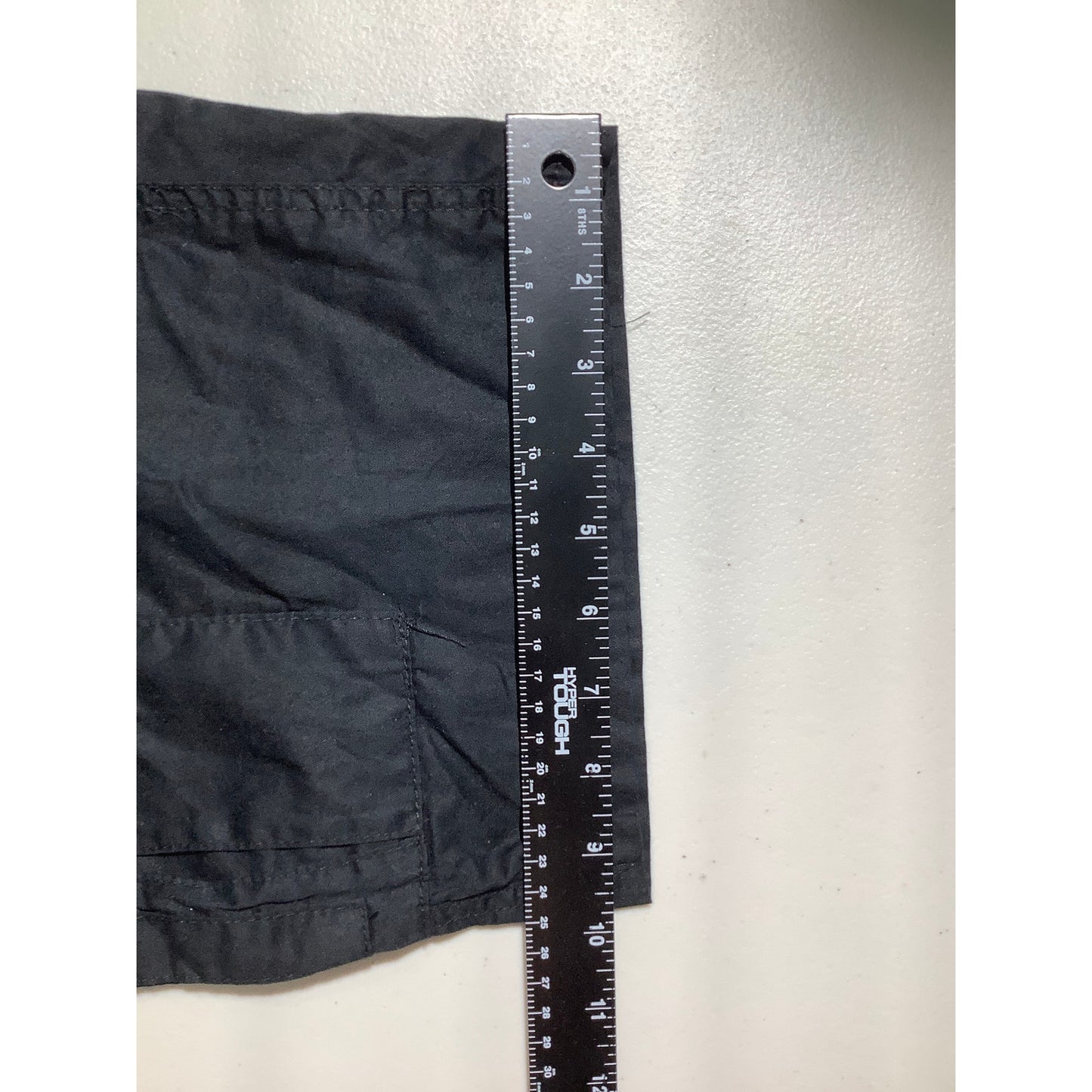 Ecko Unltd Black Cargo Shorts Men’s Size 29 – Streetwear, Utility, Raw Cut