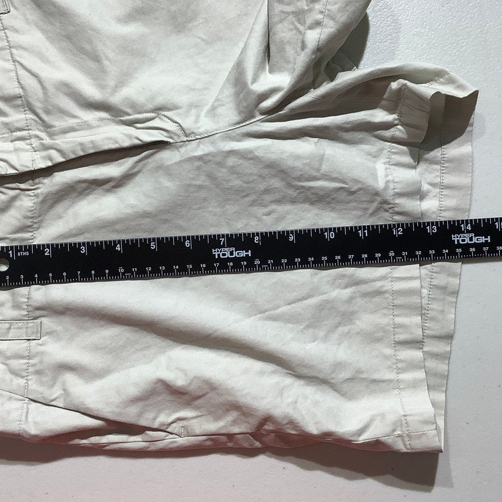 Banana Republic Khaki Shorts Women’s Size 6 – Classic, Tailored, Neutral