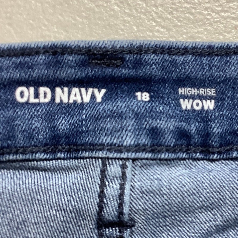 Old Navy High Rise Denim Shorts Women’s Size 18 – Casual, Rolled Hem, Stretch