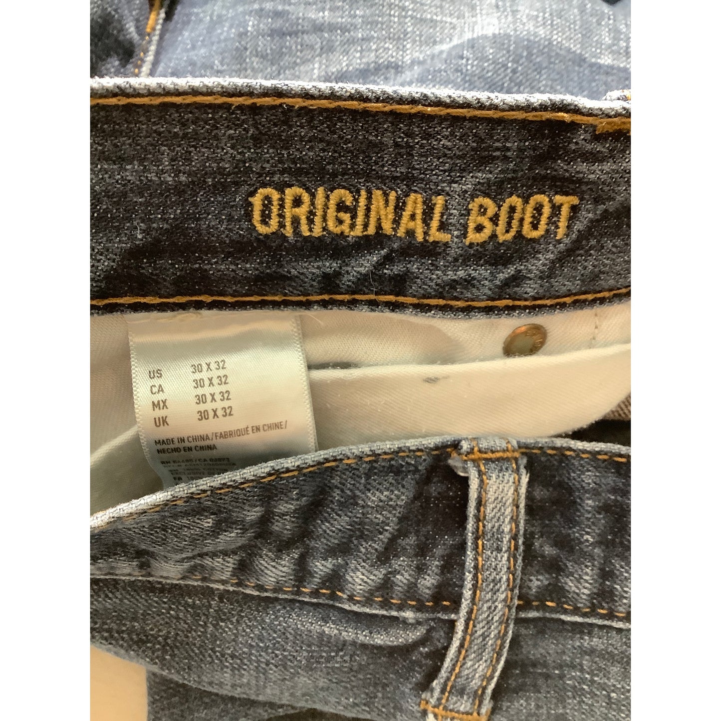 American Eagle Bootcut Jeans Men’s 30W x 32L – Bootcut, Classic, 100% Cotton