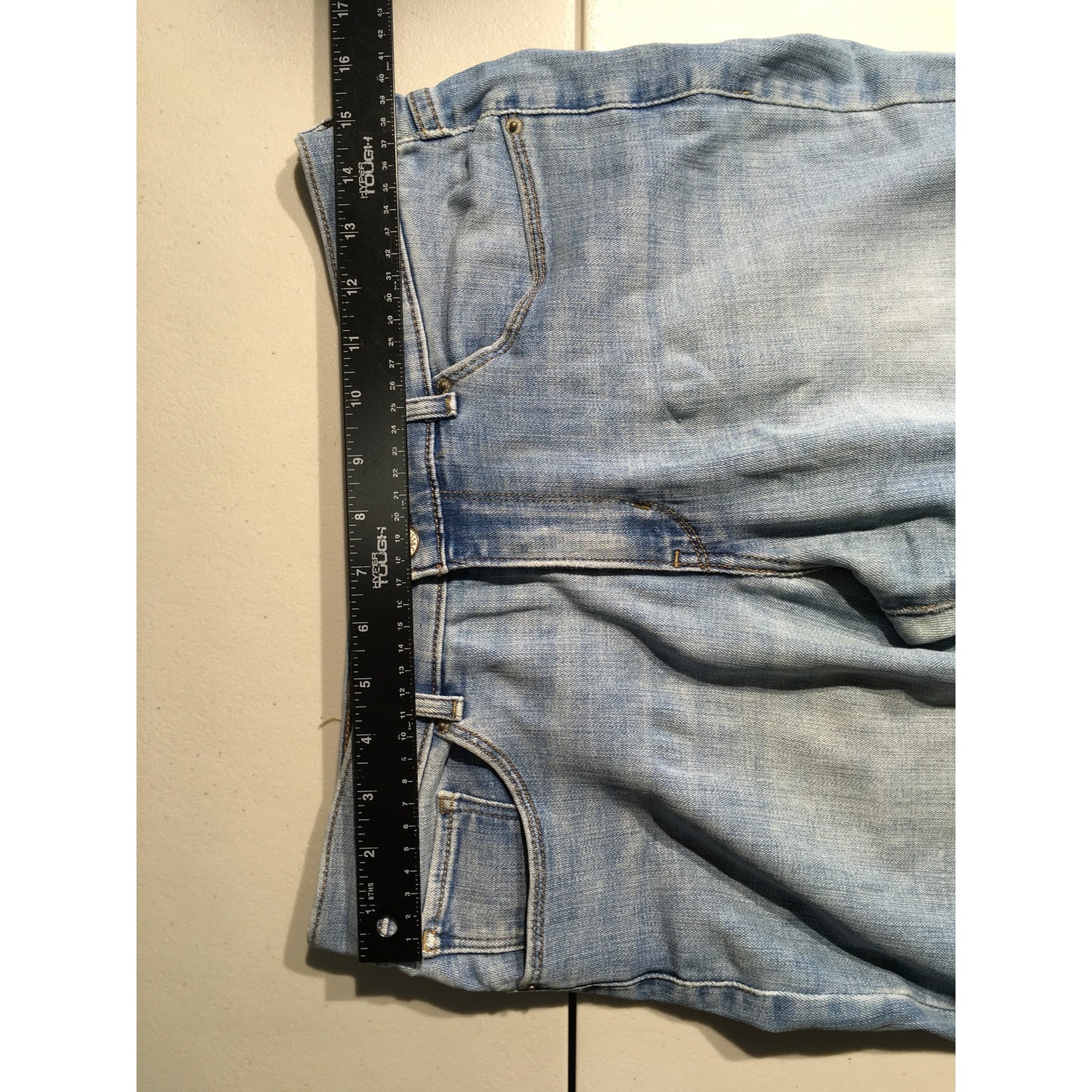 Levi’s Light Wash Classic Boot Jeans Size 8 - Vintage, Casual, Timeless
