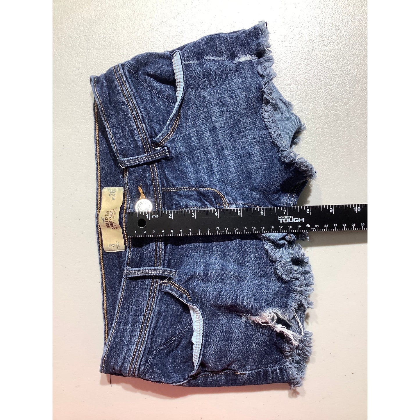 Hollister Distressed Denim Shorts Women’s 3 (26W) – Low Rise, Frayed Hem, Casual