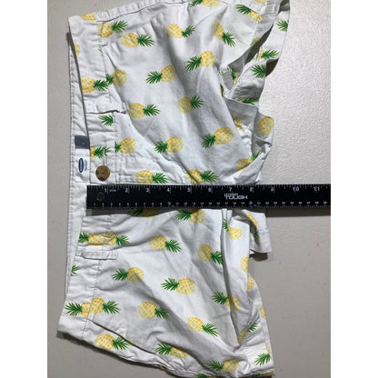 Old Navy Chino Shorts Women's Size 6 Pineapple Print — Tropical, Summer, Casual