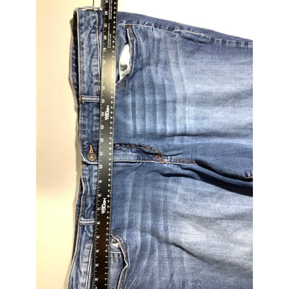 Torrid Denim Capri Jeans Blue Women's Size 24 — Distressed, Casual, Stretch