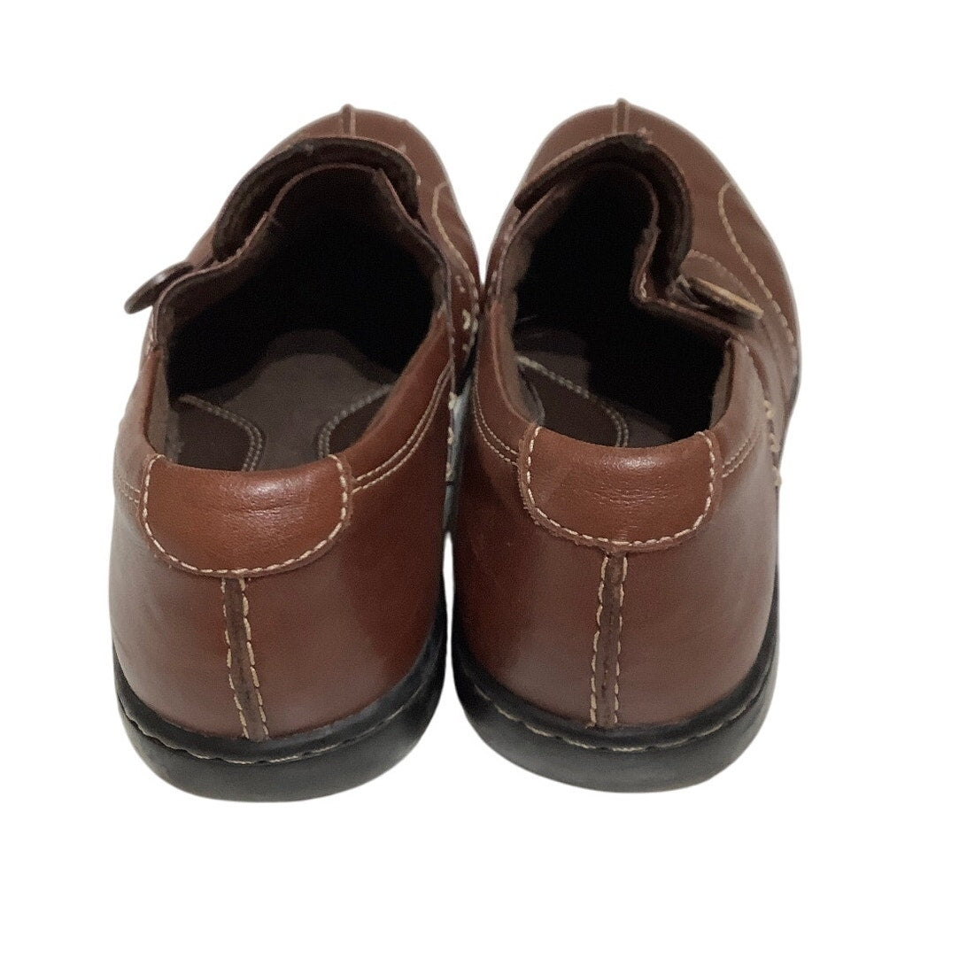 Clarks Collection Brown Clog Loafer Size 8.5 - Classic, Comfortable, Everyday