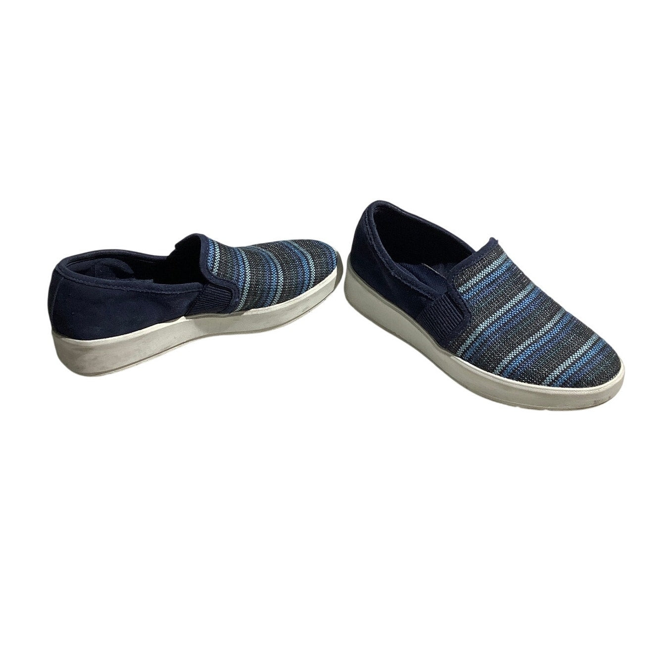 Clarks Layton Striped Slip-On Sneakers Women’s 7.5 — Casual, Travel, Coastal