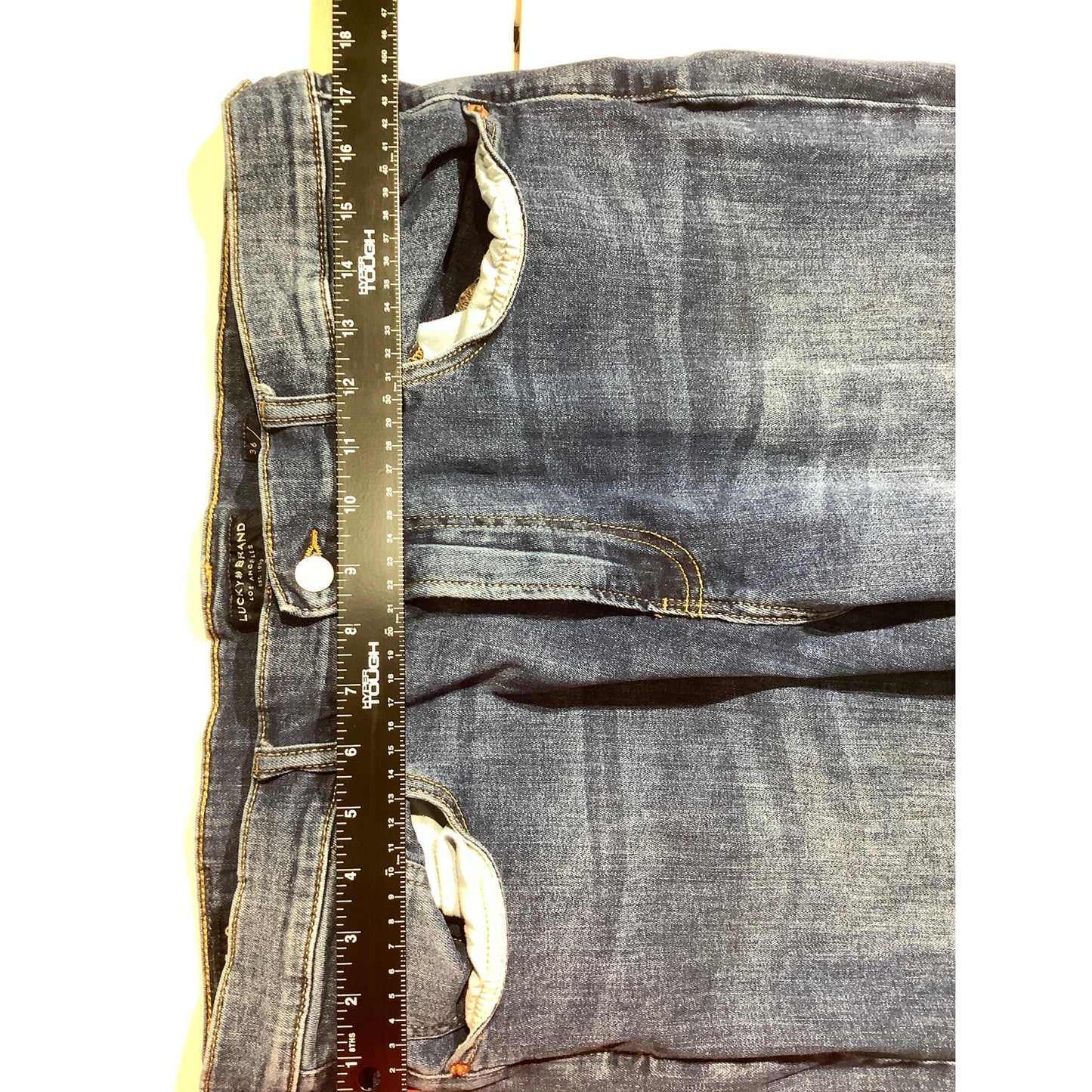 Lucky Brand 410 Straight Jeans Denim Men’s 36x30 — Classic, Casual, Everyday