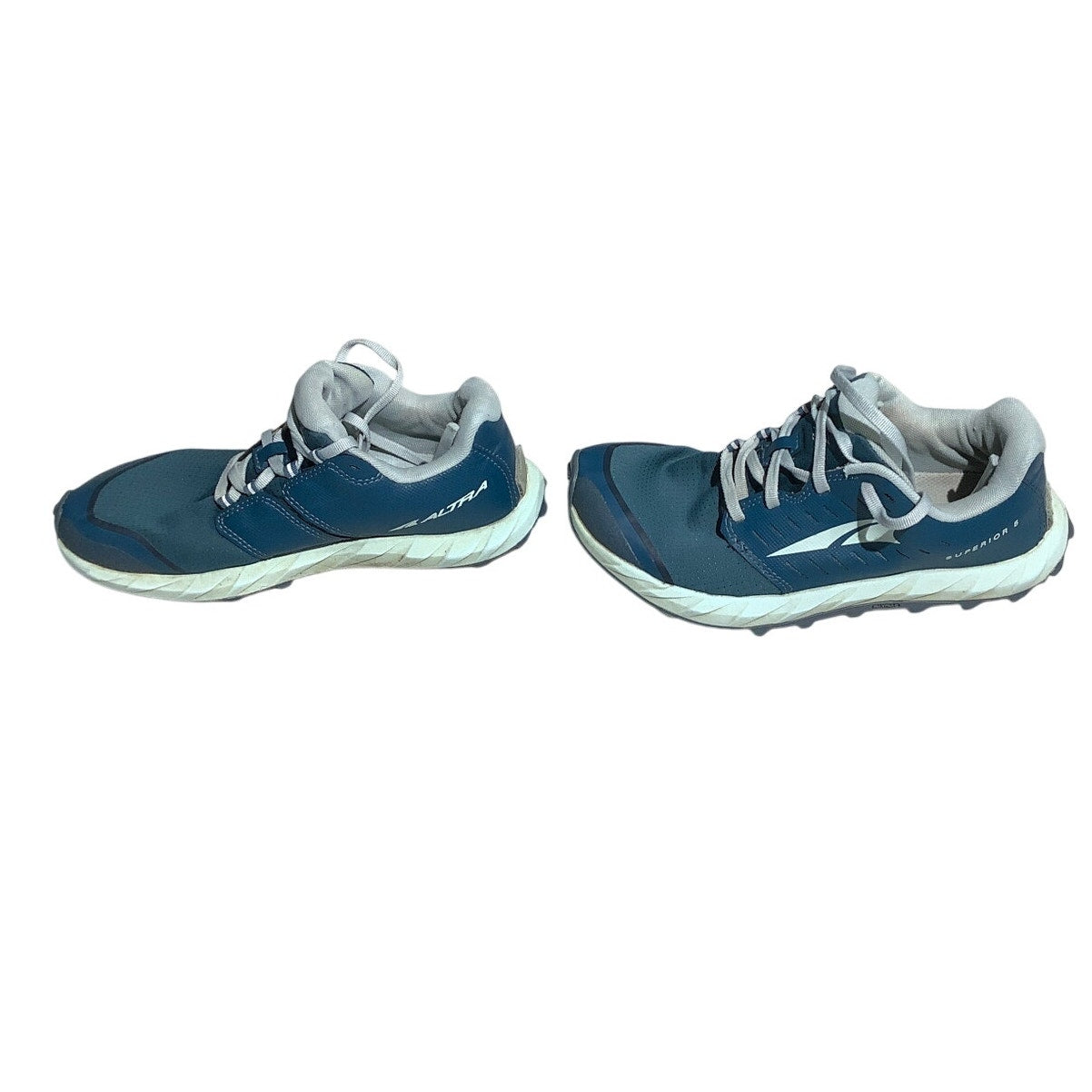 Altra Superior 5 Cross-Trainer Outdoor Women’s 6– Trail, Minimalist, Lightweight