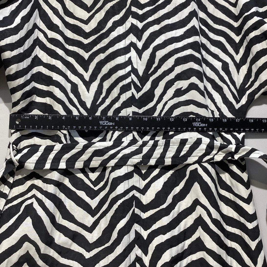 Trina Turk Size 2 Robe Fit Double Breasted - Chic, Bold, Luxurious