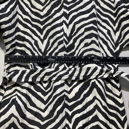 Trina Turk Size 2 Robe Fit Double Breasted - Chic, Bold, Luxurious