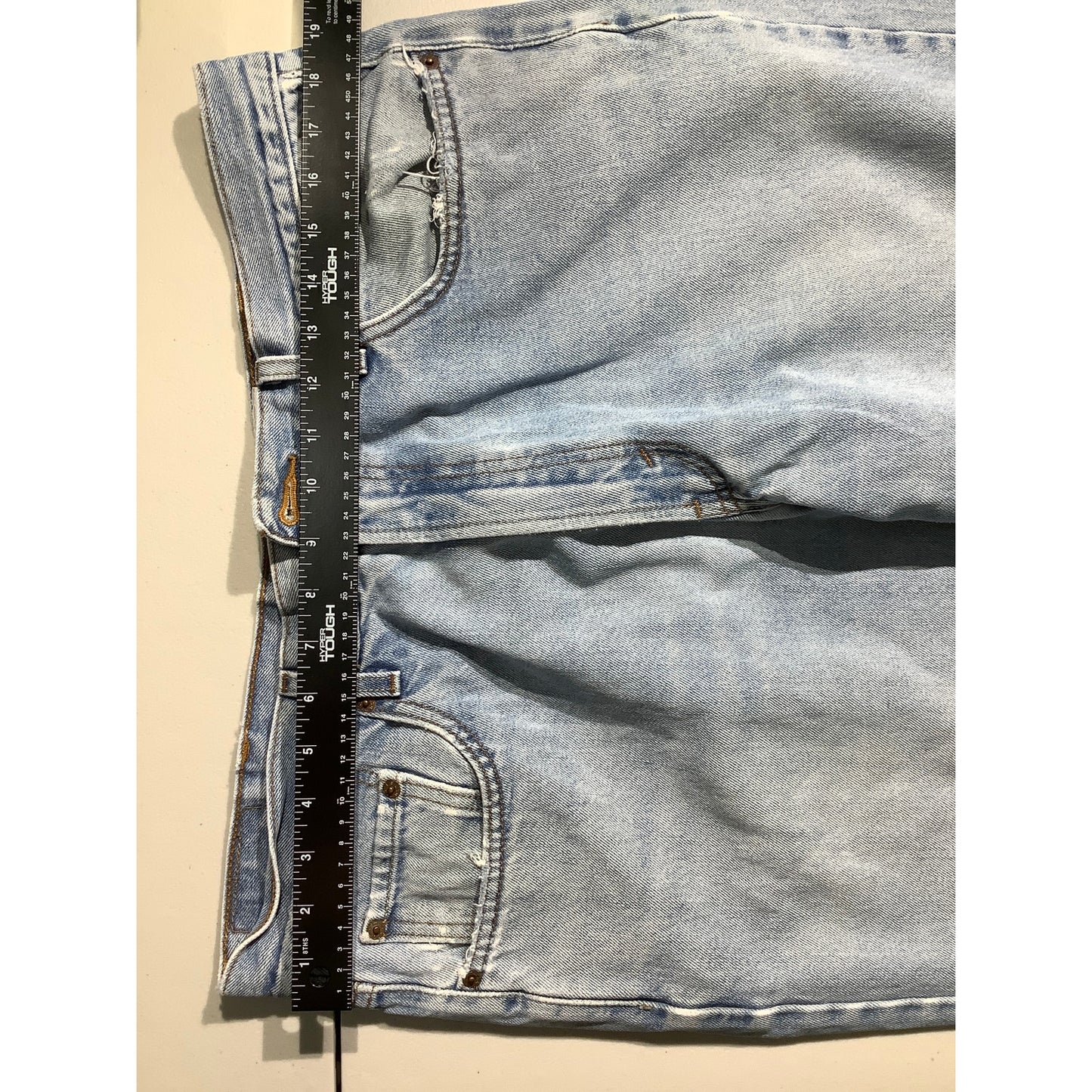 Levi’s 550 Relaxed Fit Jeans Men’s Size 38W x 30L – Vintage, Light Wash, Cotton