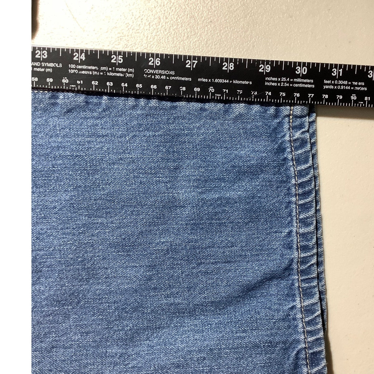 Calvin Klein Blue Jeans Men’s 38W — Relaxed Straight, Easy Fit, Classic