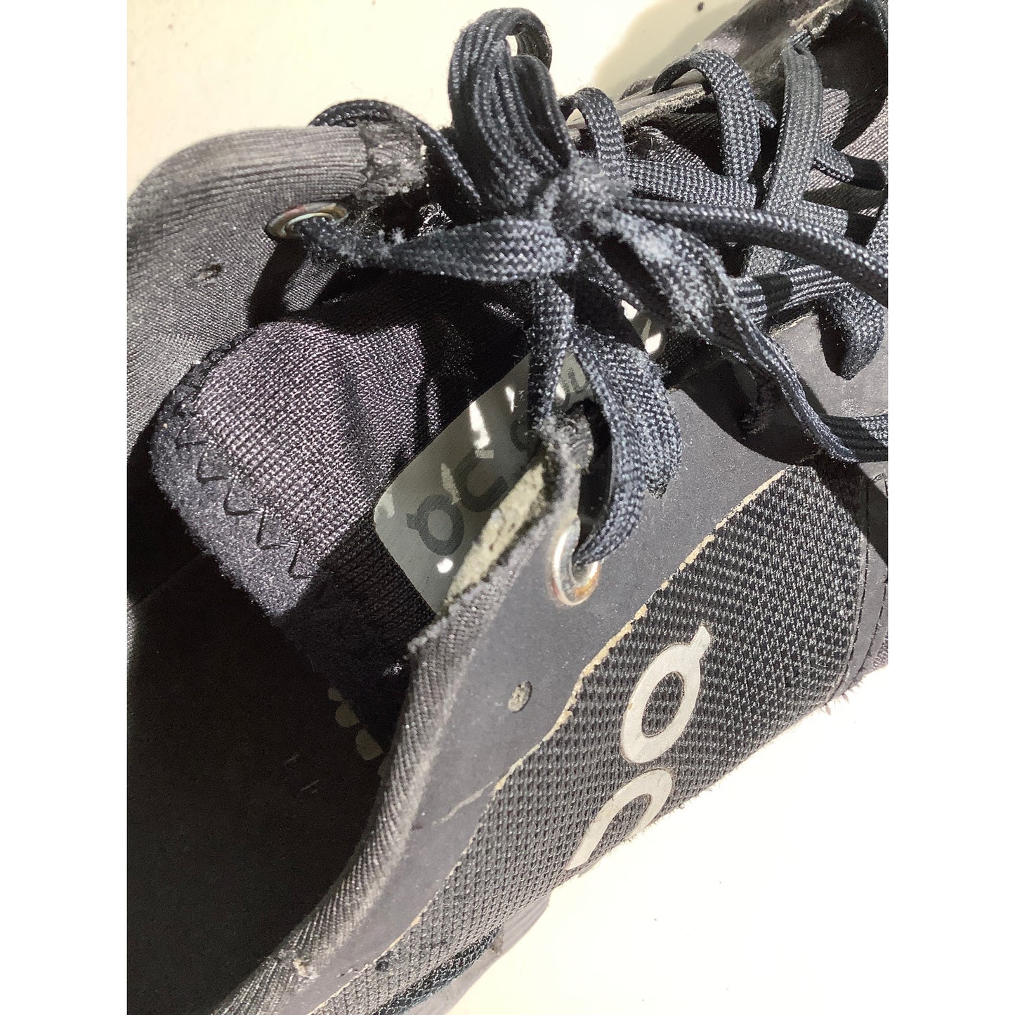 On Cloud Men’s Running Shoes Size 11.5 — Black, Cloud X, Athletic