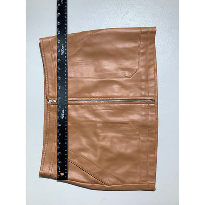 Free People Leather Zip Up Mini Skirt Women’s Size 6 — Edgy, Night Out, Trendy