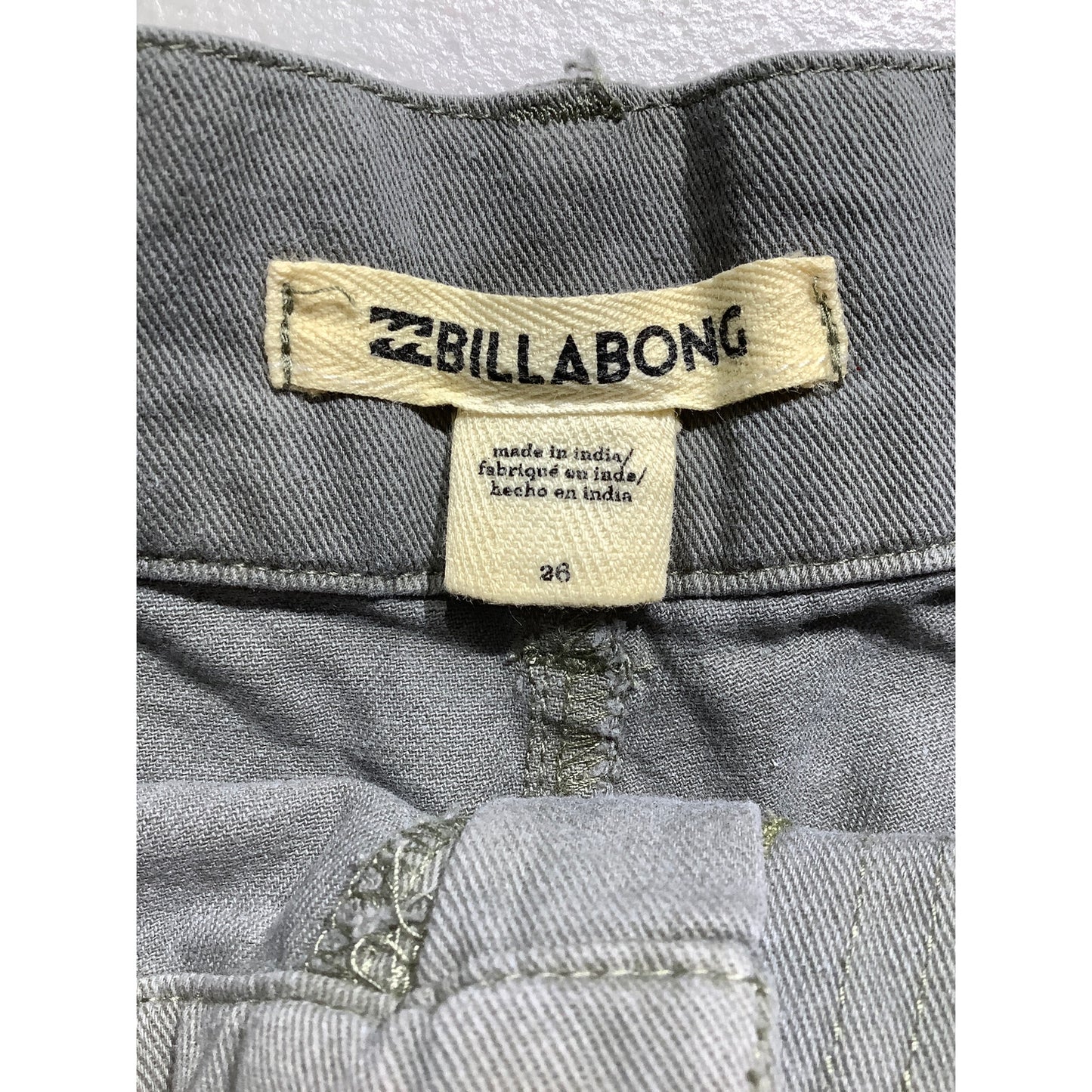 Billabong Cotton Shorts Women’s Size 26 – Casual, Rolled Hem, Olive
