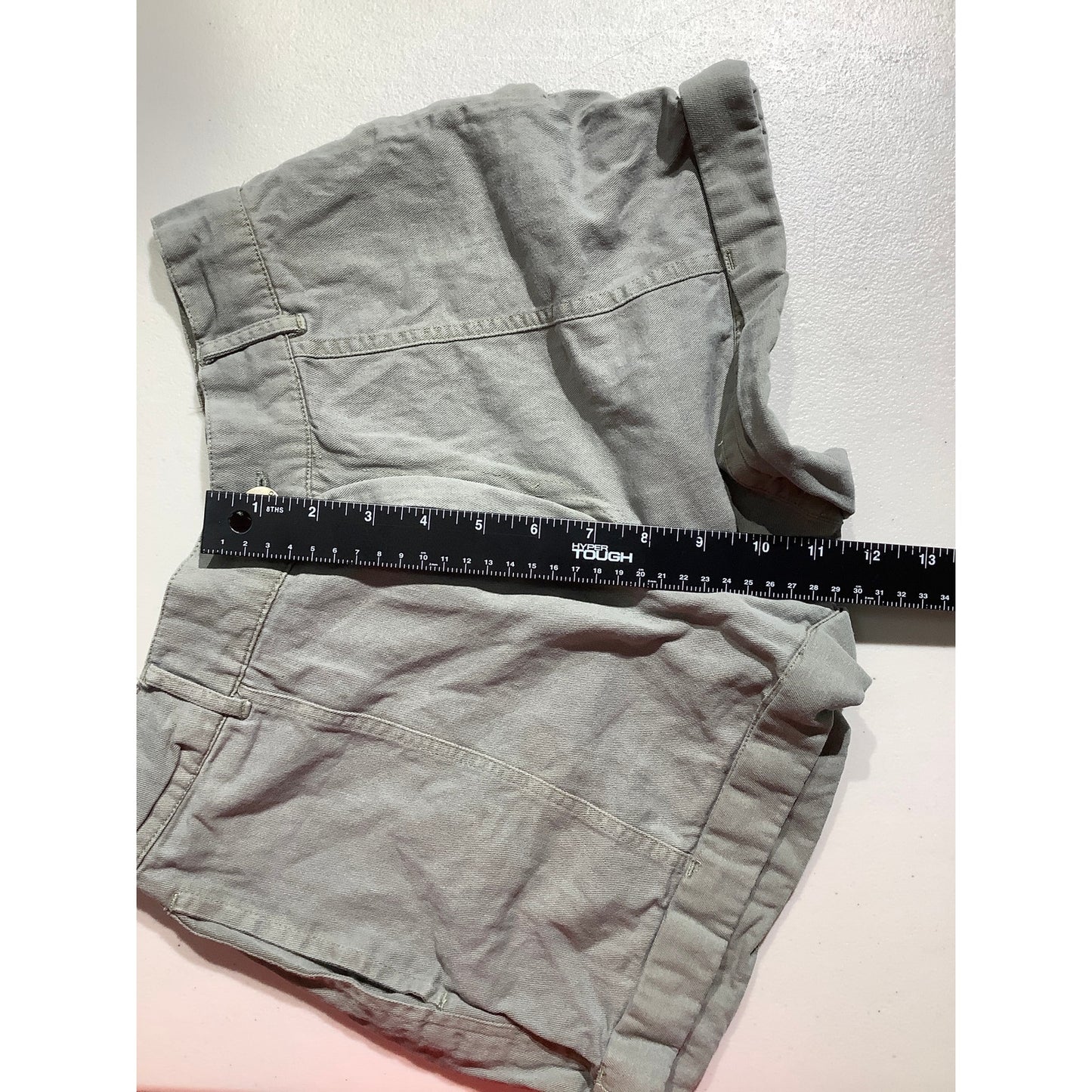 Billabong Cotton Shorts Women’s Size 26 – Casual, Rolled Hem, Olive