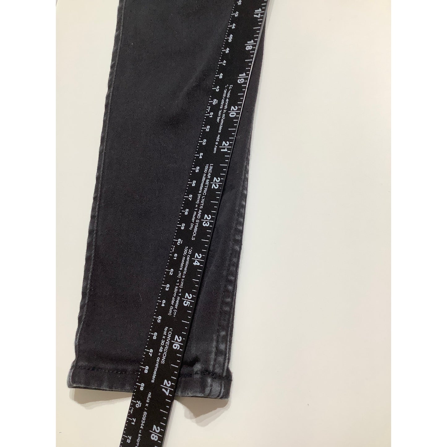 Abercrombie & Fitch Black High-Rise Jean Skinny 32/14R Stylish, Comfy, Versatile