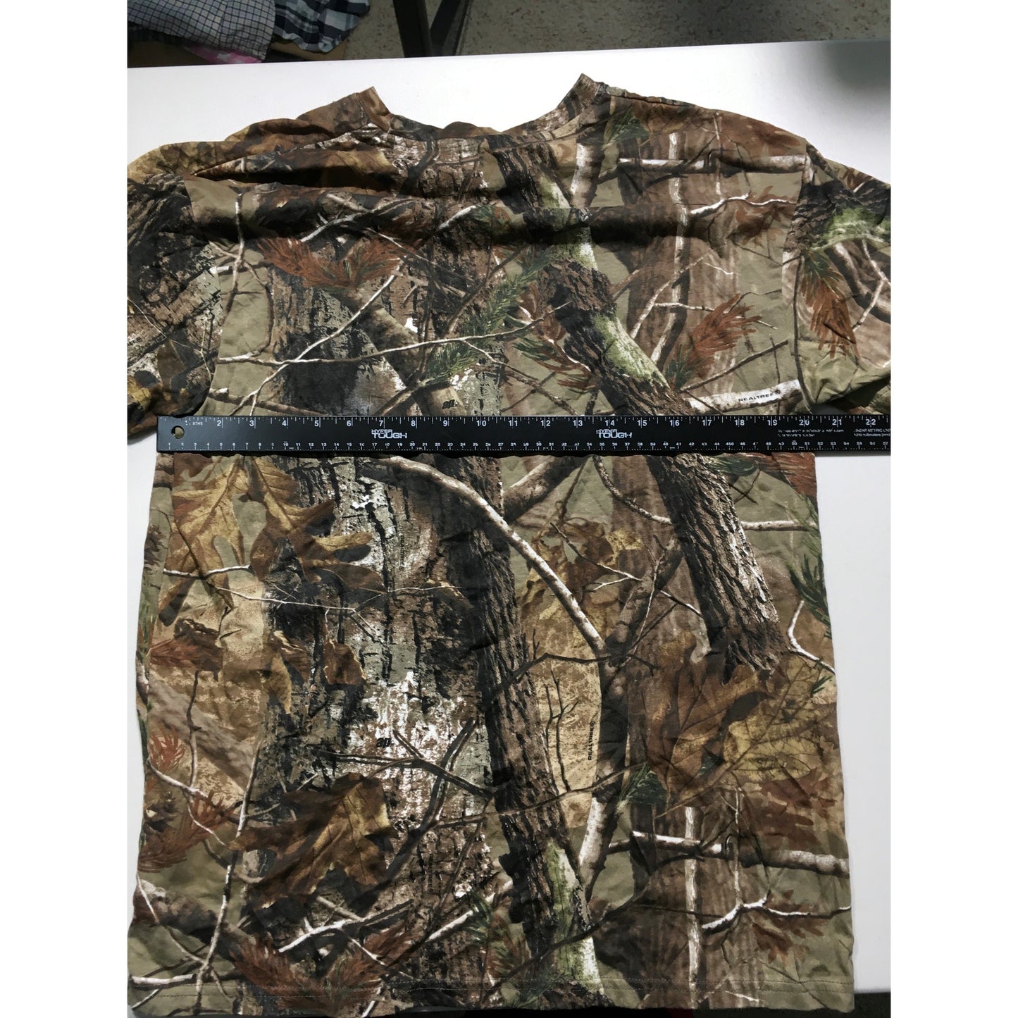 Realtree Men's Camo Crew T-Shirt LG - Outdoor, Grunge, Streetwear