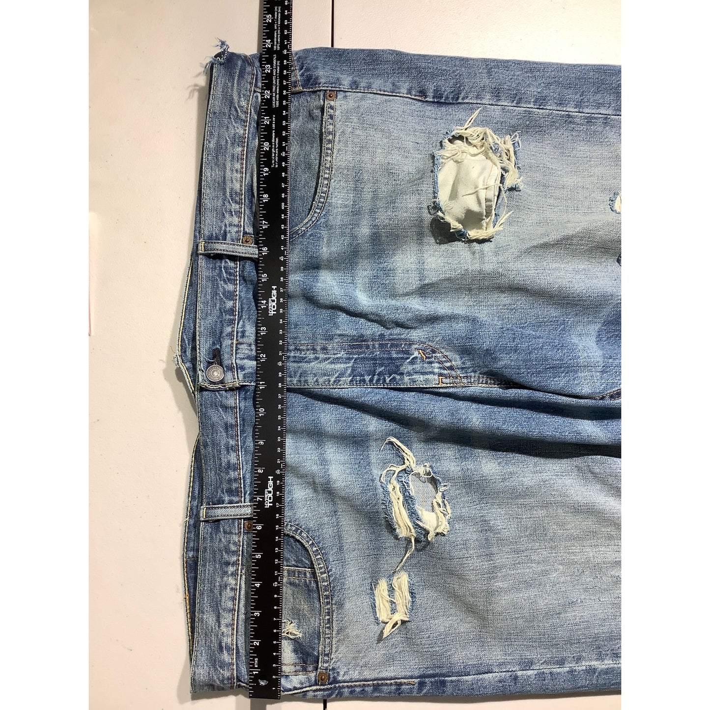 Levi’s 569 Loose Straight Jeans Men’s 42W 32L — Distressed, Casual, 100% Cotton