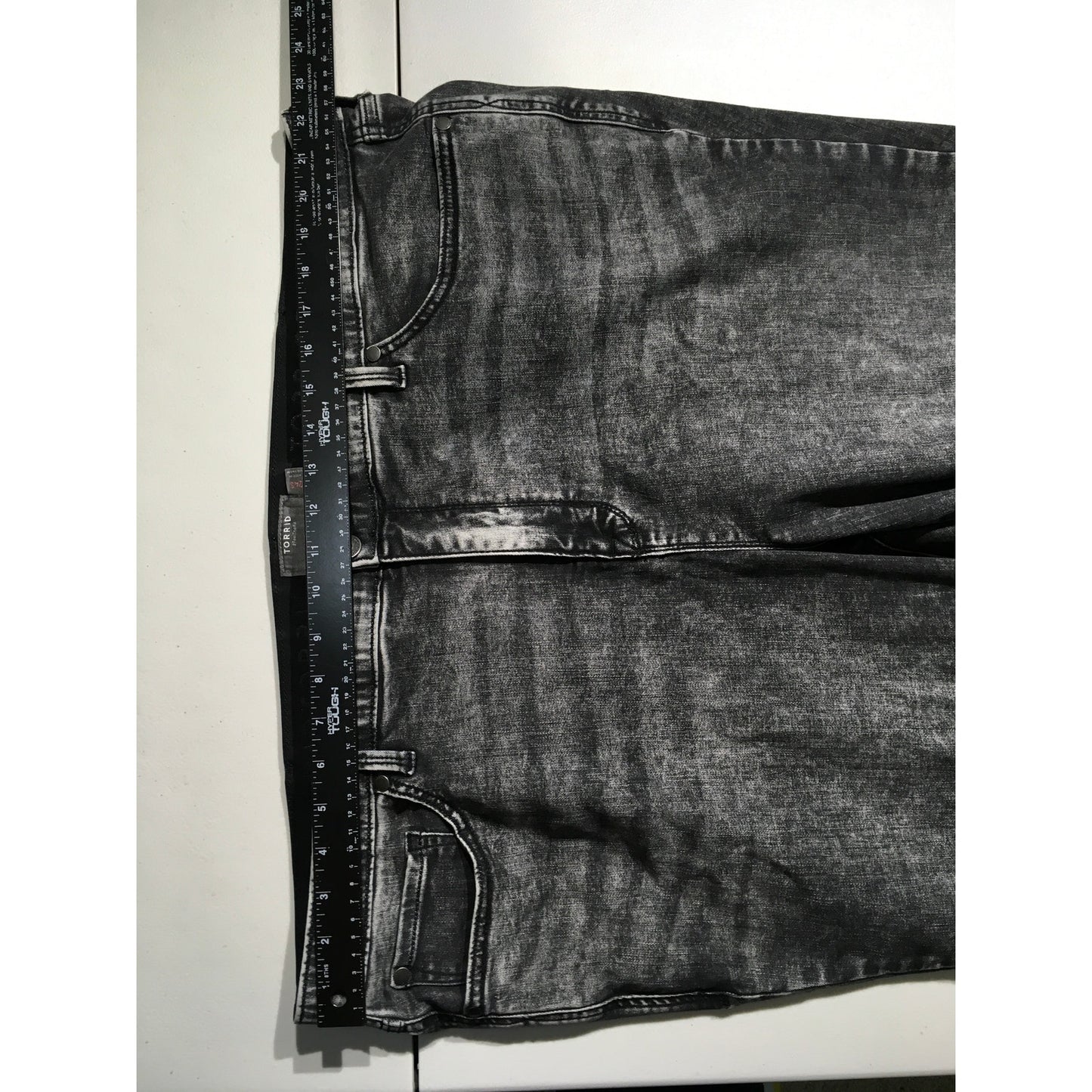 TORRID Washed Black Jeans Size 24S - Grunge, Minimalist, Curvewear