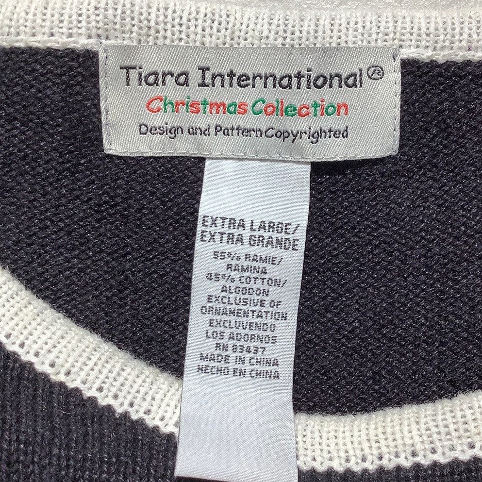 Tiara International Christmas Sweater Women’s Size XL – Festive, Cozy, Graphic