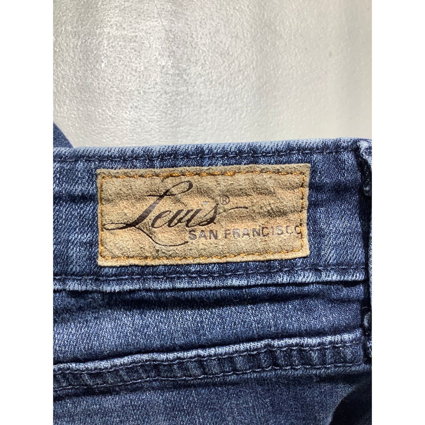 Levi’s Classic Straight Leg Jeans Women’s Size 14 / 32 — Curve, Denim, Casual