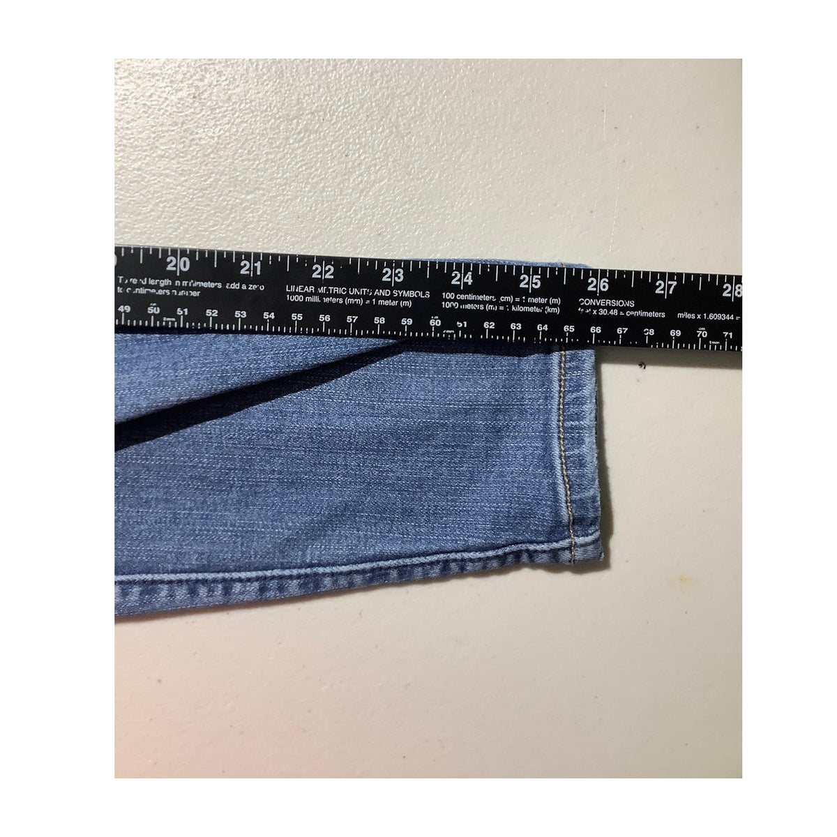 Torrid Women's 12 Short Bombshell Skinny Distressed Blue Jeans