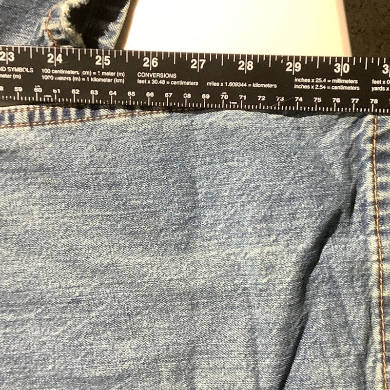 Levi’s 569 Loose Straight Jeans Men’s 42W 32L — Distressed, Casual, 100% Cotton