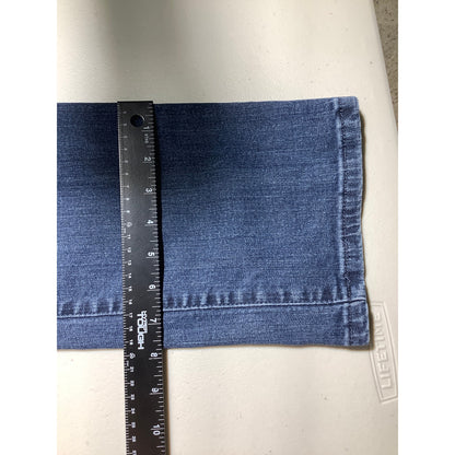 Levi’s Classic Straight Leg Jeans Women’s Size 14 / 32 — Curve, Denim, Casual