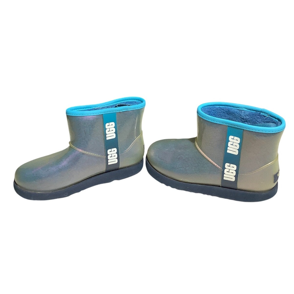 UGG Classic Clear Mini II Waterproof Boots Kids Size 5 — Winter, Trendy, Durable