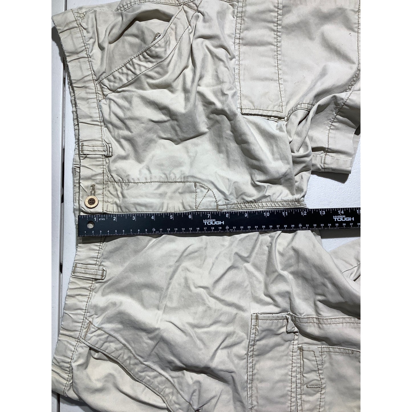 Tommy Bahama Men’s Light Khaki Cargo Shorts Size XL — Casual, Relaxed, Utility