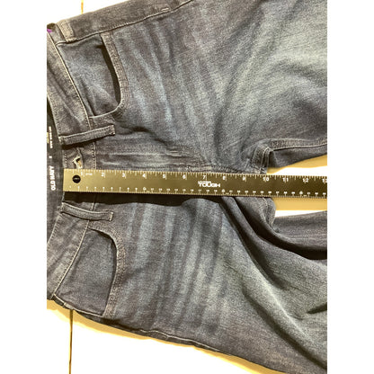 Old Navy Wow Wide-Leg Jeans Women’s Size 2 – Modern, Relaxed, Versatile