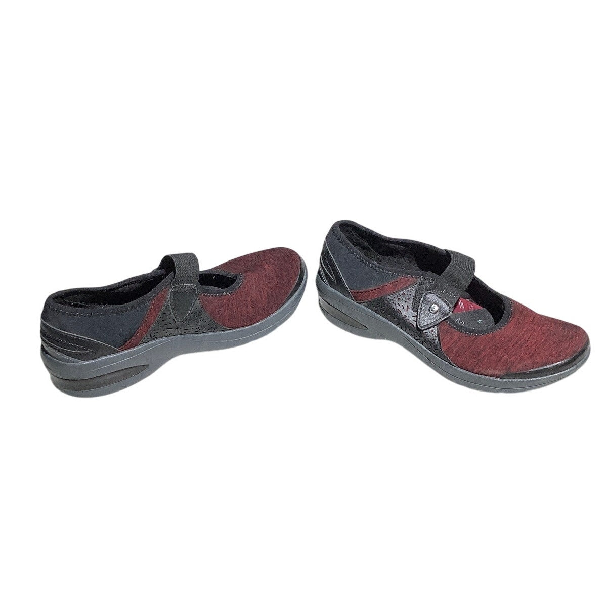 Bzees Reign Mary Jane Sneakers Women’s Size 7W — Athleisure, Comfort, Slip-On