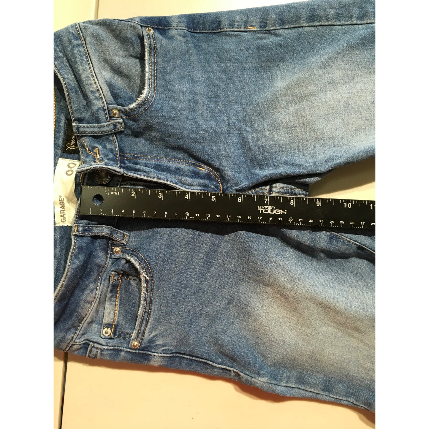 Garage Light Wash Mid-Rise Jeans Size 00 - Casual, Minimalist, Soft