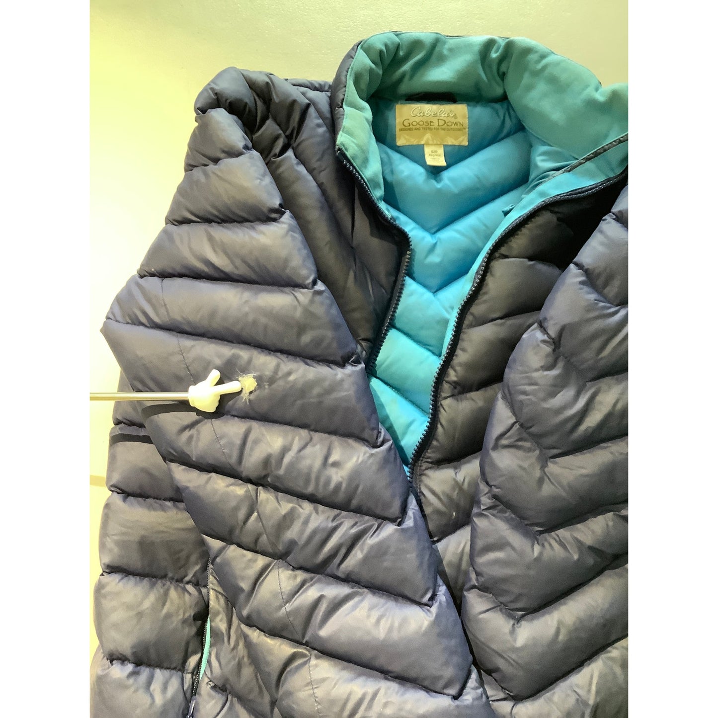Cabela’s Goose Down Puffer Jacket Size S - Outdoor, Athleisure, Minimalist