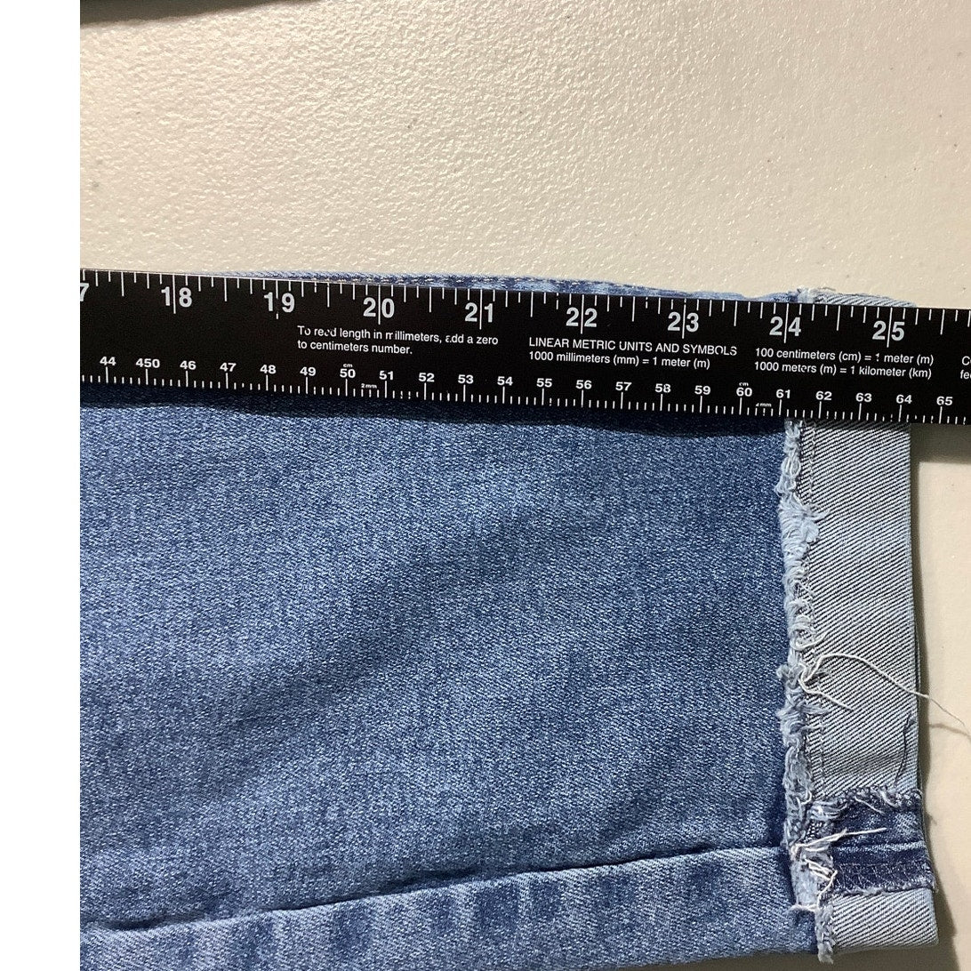 Denizen from Levi’s Boyfriend Capris Women’s Size 10 – Relaxed, Cuffed, Casual