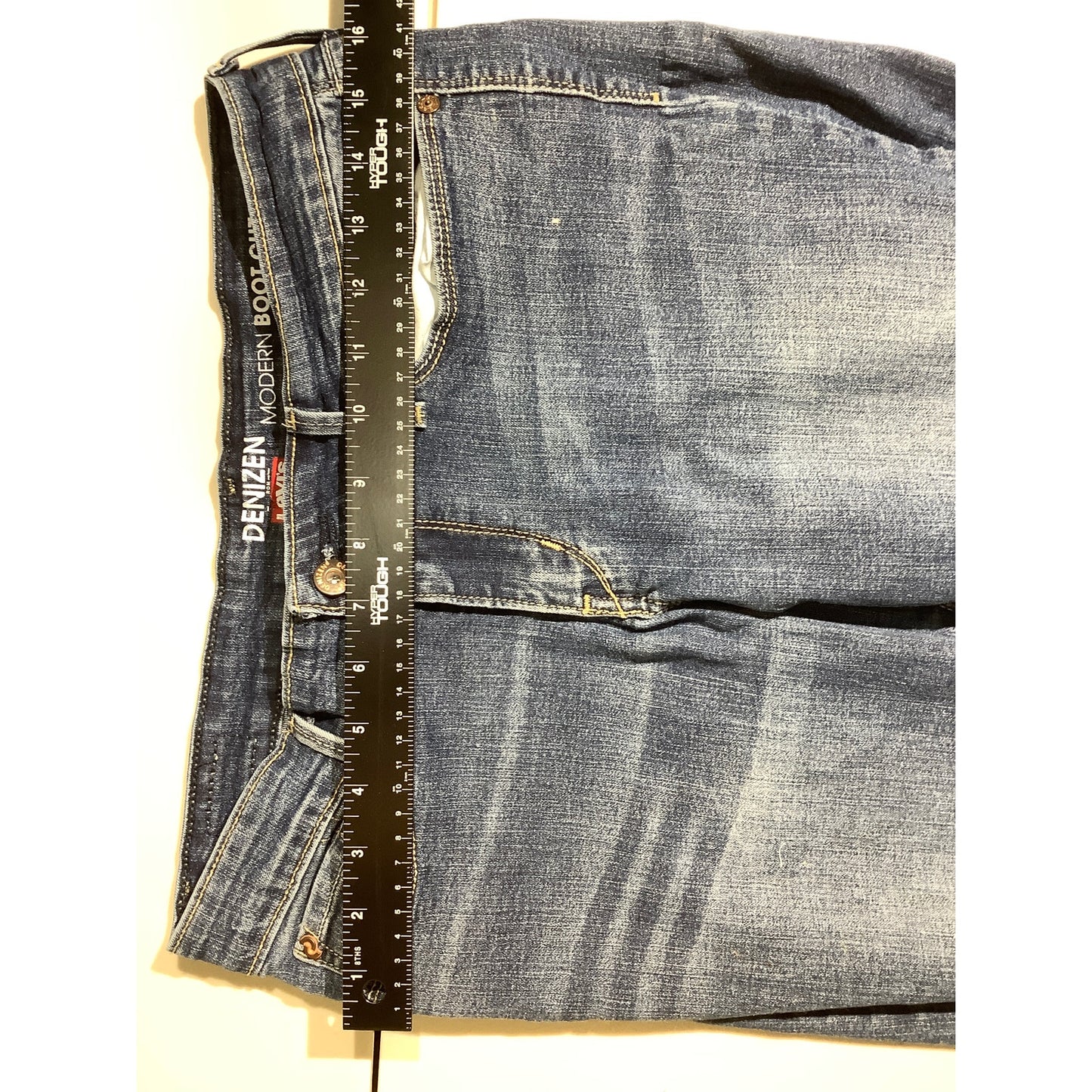 Levi’s Denizen Modern Bootcut Jeans Blue Men’s 29x32 — Casual, Rugged, Classic