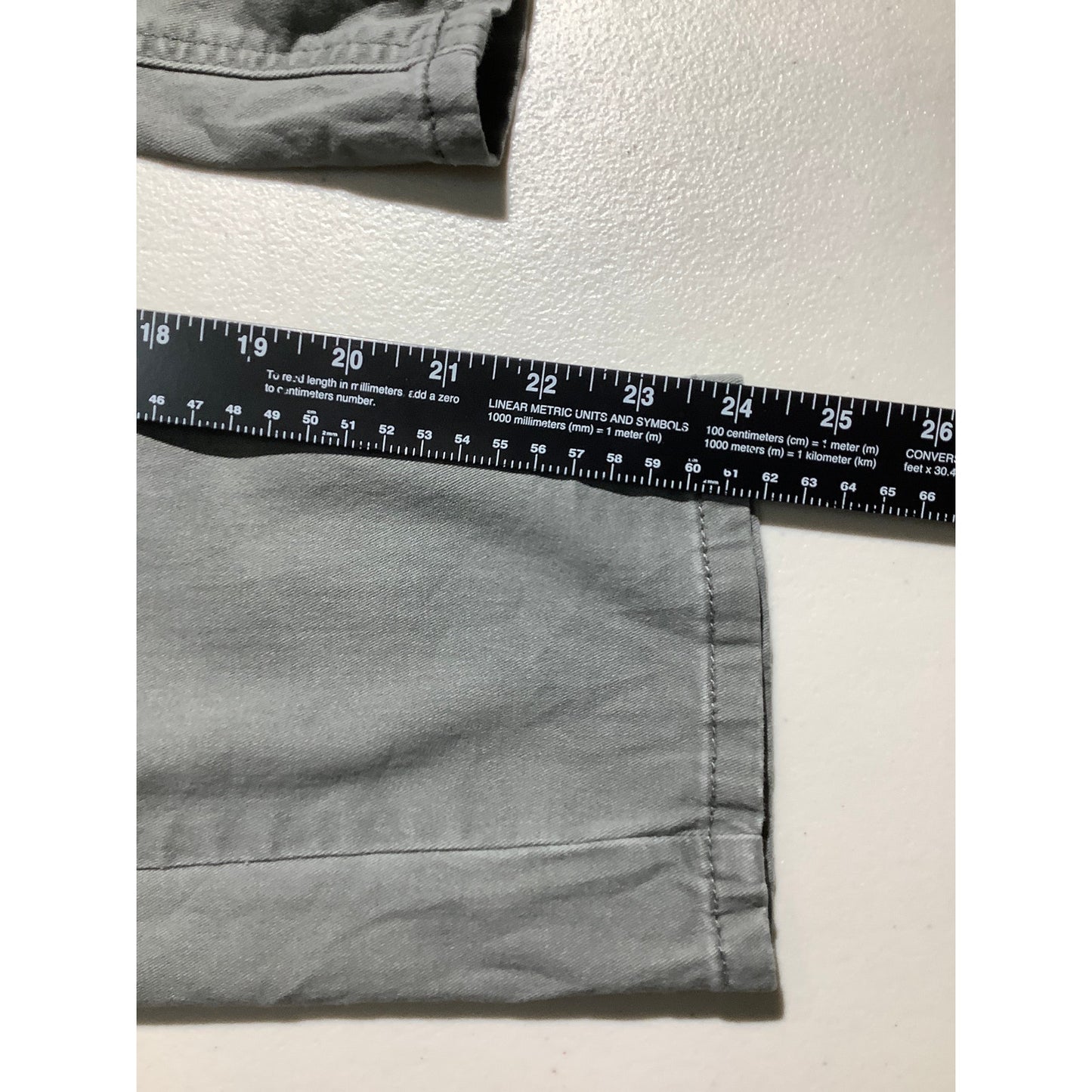 Sister Moon Gray Capri Pants Women’s Size 10 – Casual, Versatile, Effortless