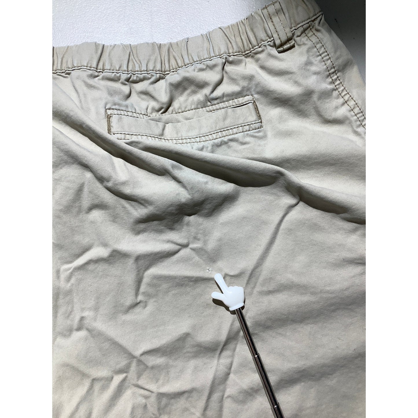 Tommy Bahama Men’s Light Khaki Cargo Shorts Size XL — Casual, Relaxed, Utility