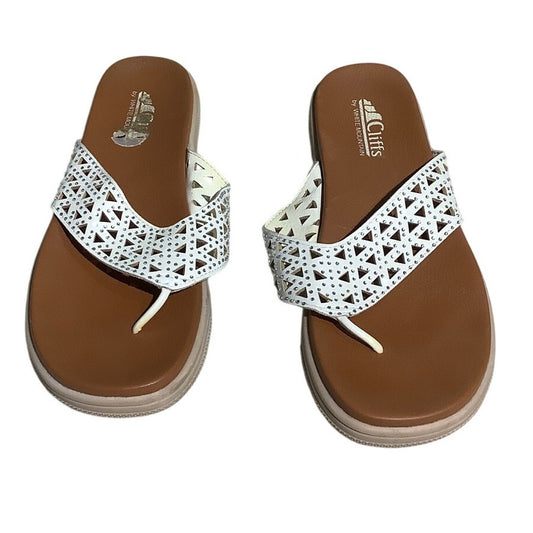 Cliffs Rhinestone Sandals Women’s Size Unknown – Casual, Beach, Comfort