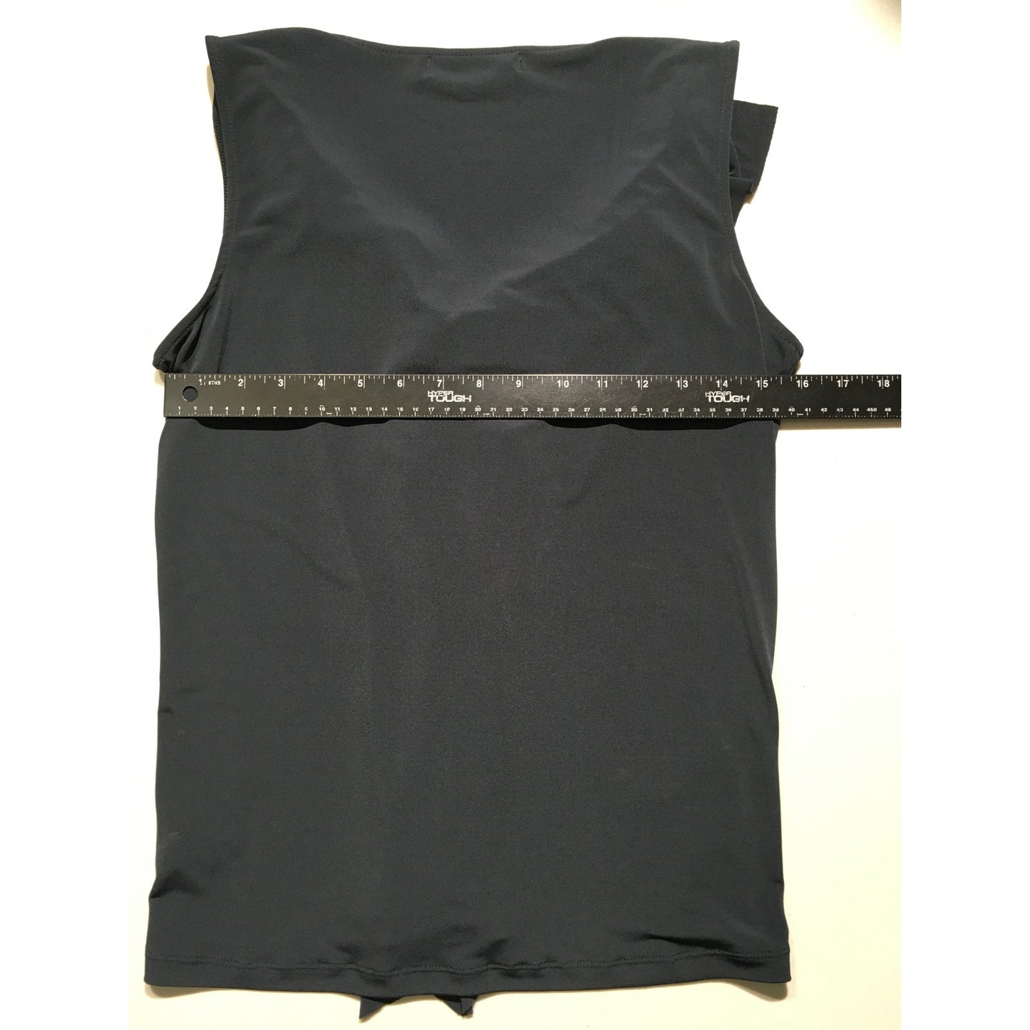 Ellen Tracy Ruffle V-Neck Top M - Feminine, Elegant, Coquette