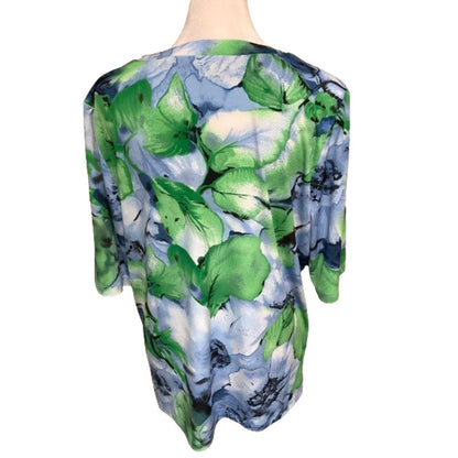 Susan Graver Blue/Green Floral Top M - Vibrant, Lightweight, Comfortable Mature