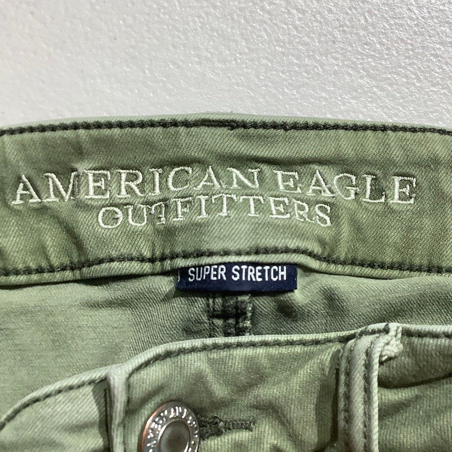 American Eagle Twill Shorts Women’s Size 10 – Soft, Relaxed, Everyday