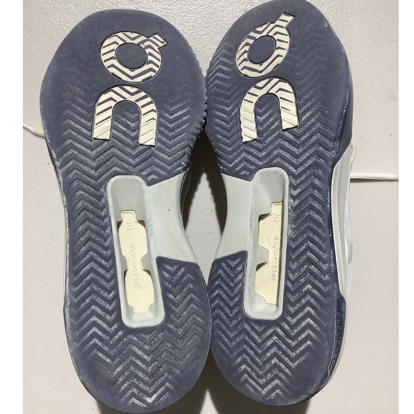 On Cloud The Roger On Court Shoes Women’s 7.5 — Athletic, Performance, Casual