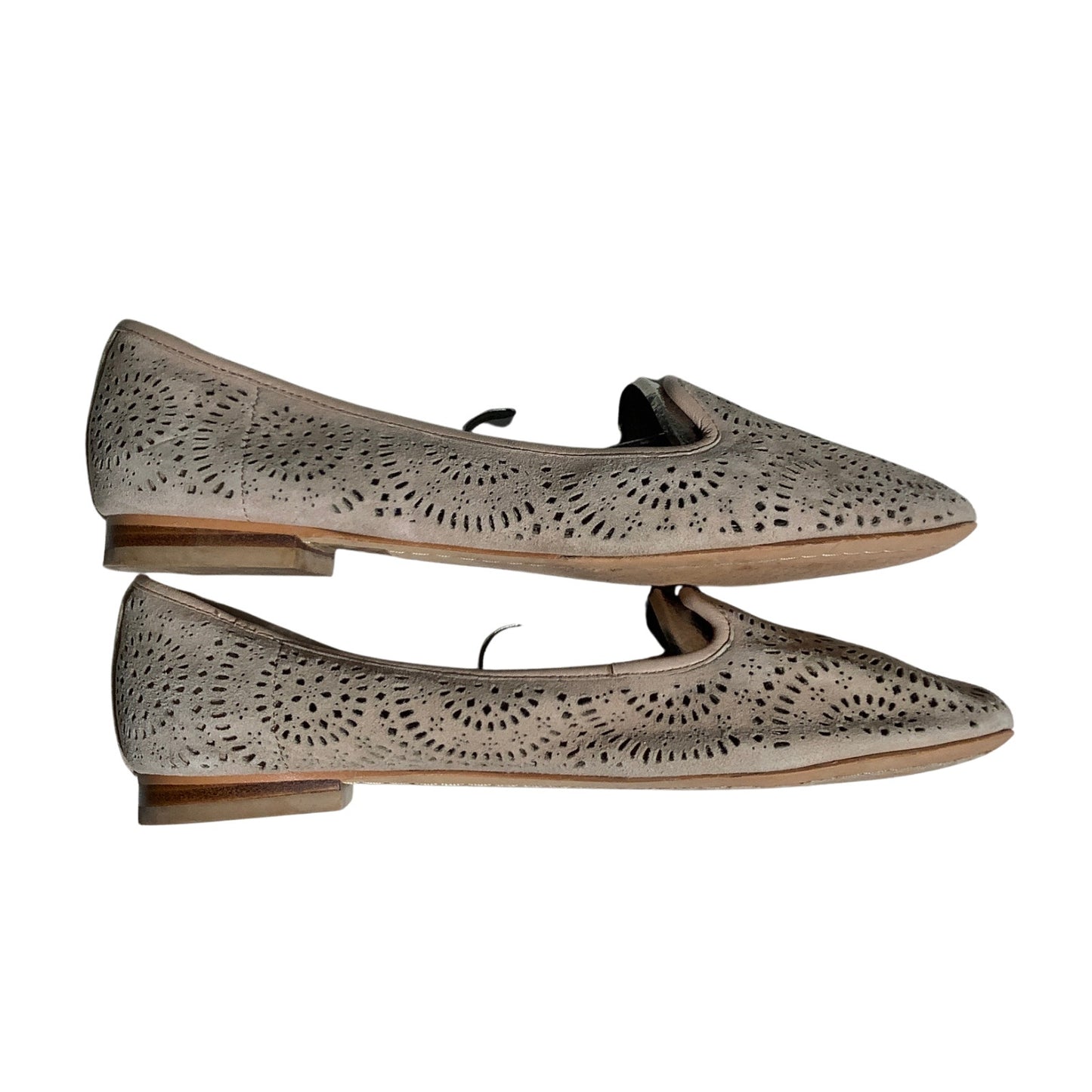 Vince Camuto Lancaster Flats Women Size 6.5M Taupe — Classic, Chic, Office