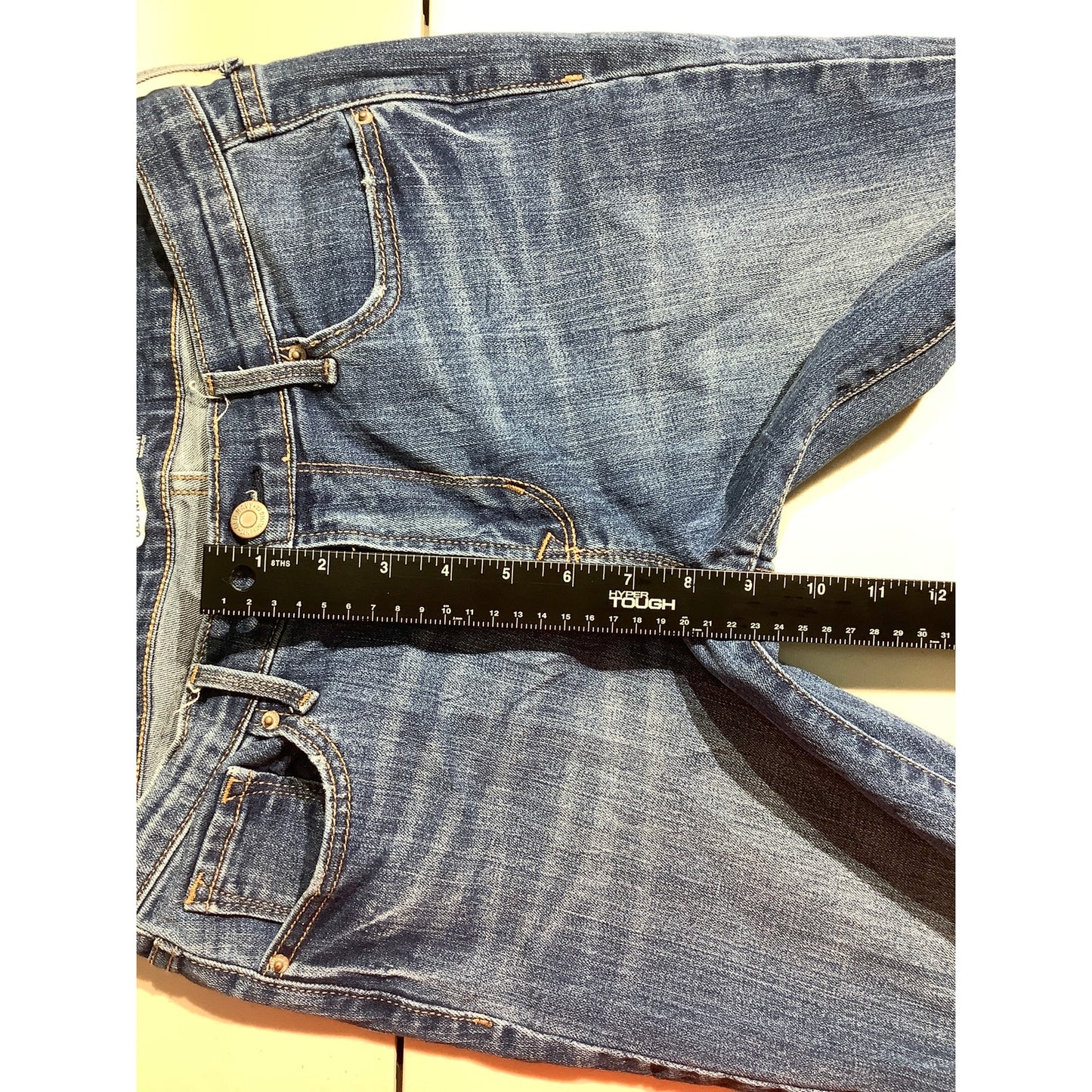 Old Navy Curvy Boot Cut Jeans Women’s Size 4 – Classic, Flattering, Versatile