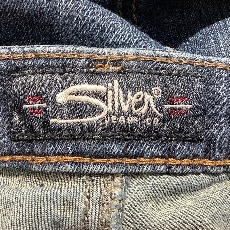 Silver Jeans Co. Straight Jeans Women’s Size 22 L27 – Edgy, Relaxed, Stylish