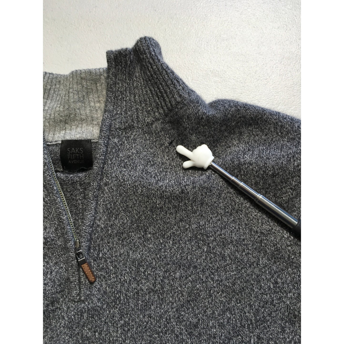 Saks Fifth Avenue Men's Cashmere 1/4 Zip Sweater M - Classic, Minimalist, Luxe