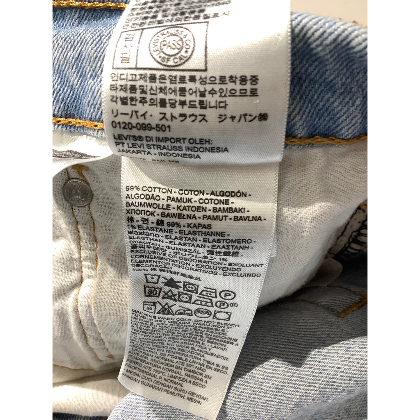 Levi’s 505 Regular Fit Jeans Men’s Size 42x32 –Light Wash, Straight Leg, Classic